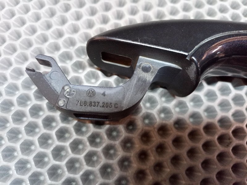 Ручка двери внешняя Touareg 2006 7L BMV 3.2 Ручка двери внешняя Touareg 2006 7L BMV 3.2