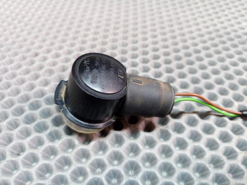 Подсветка двери левая Touareg 2006 7L BMV 3.2