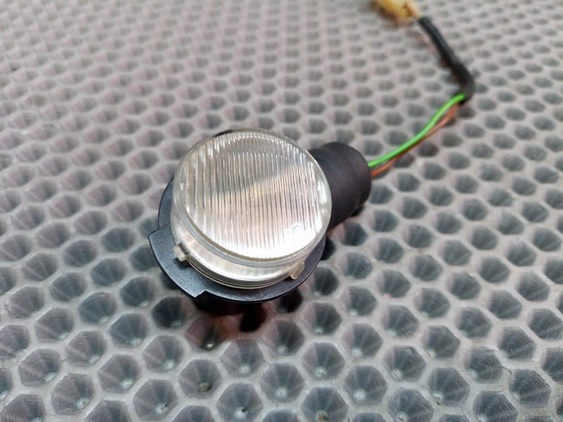 Подсветка двери левая Touareg 2006 7L BMV 3.2