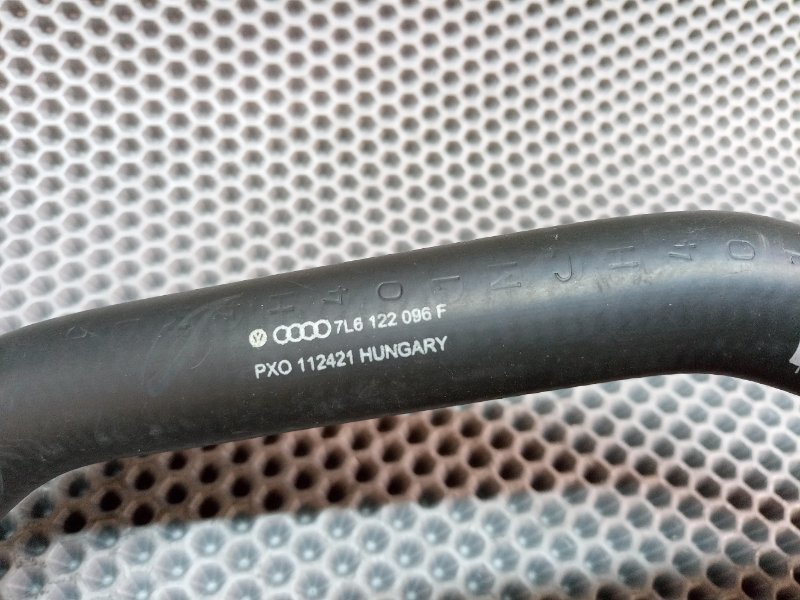 Патрубок отопителя Touareg 2004 7L AZZ 3.2