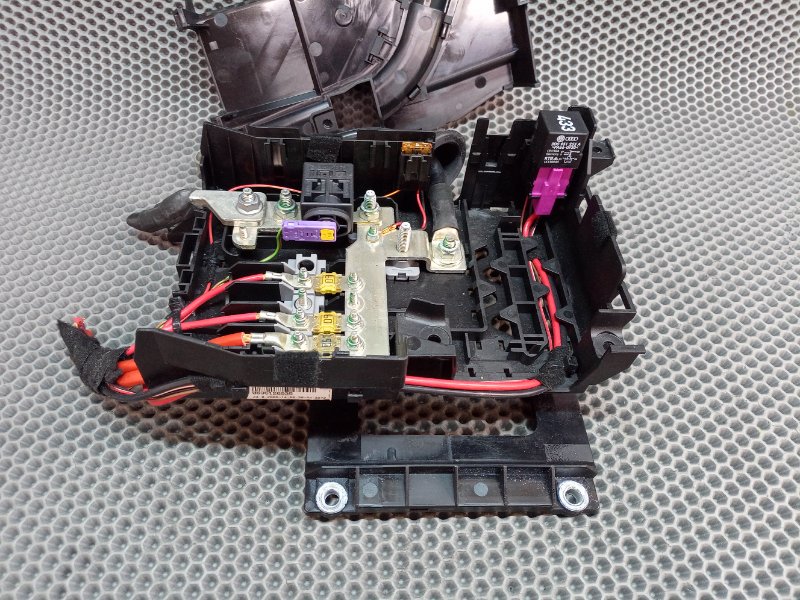 Блок предохранителей Volkswagen Touareg 7L BMV 3.2