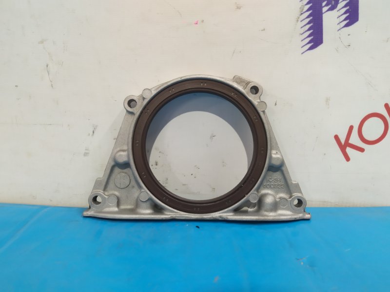 Крышка коленвала задняя Mitsubishi Galant 1996-2005 EA1A 4G94 MD 301257 Б/У