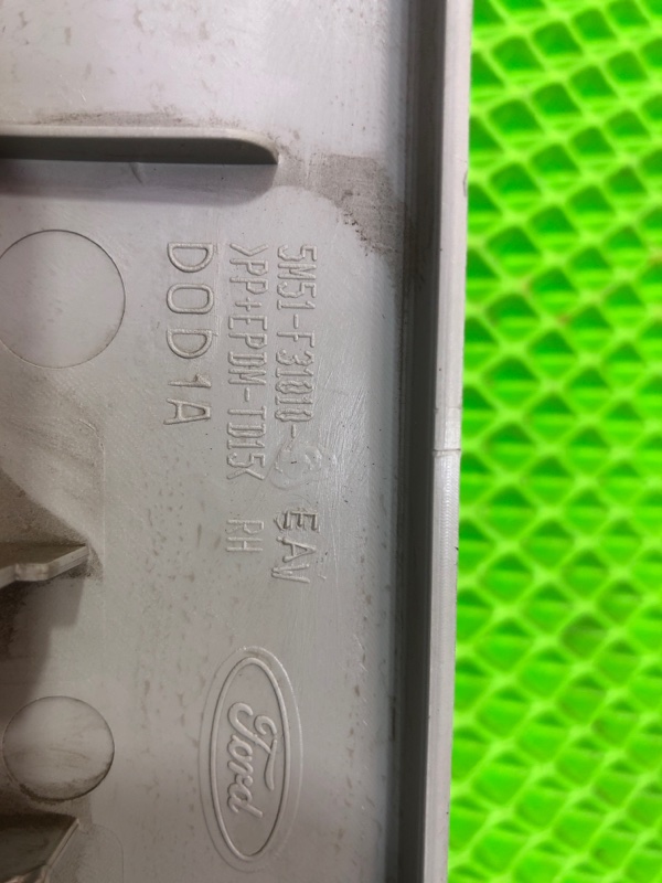 Обшивка Стойки Кузова задняя правая FORD FOCUS CB4 ASDB Обшивка Стойки Кузова задняя правая FORD FOCUS CB4 ASDB