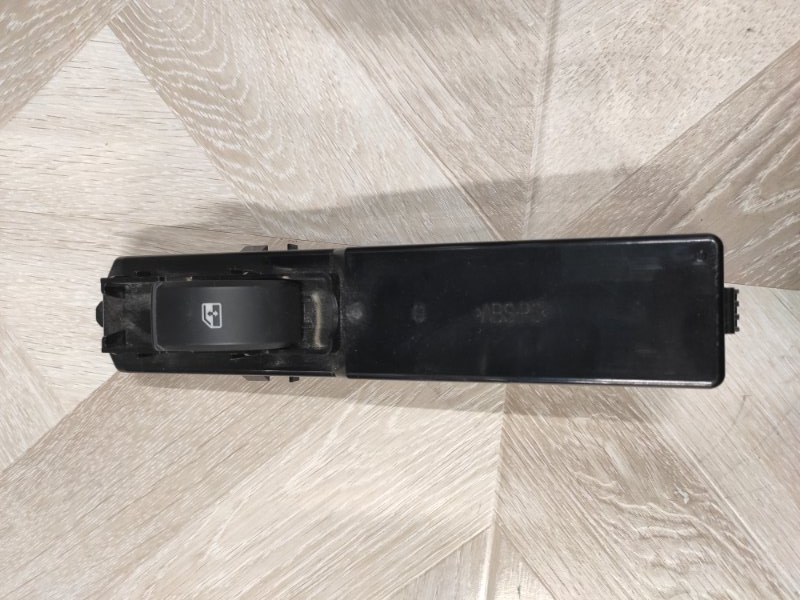Кнопка стеклоподъемника Saab 9-3 2006 вагон B207R 12771992 контрактная