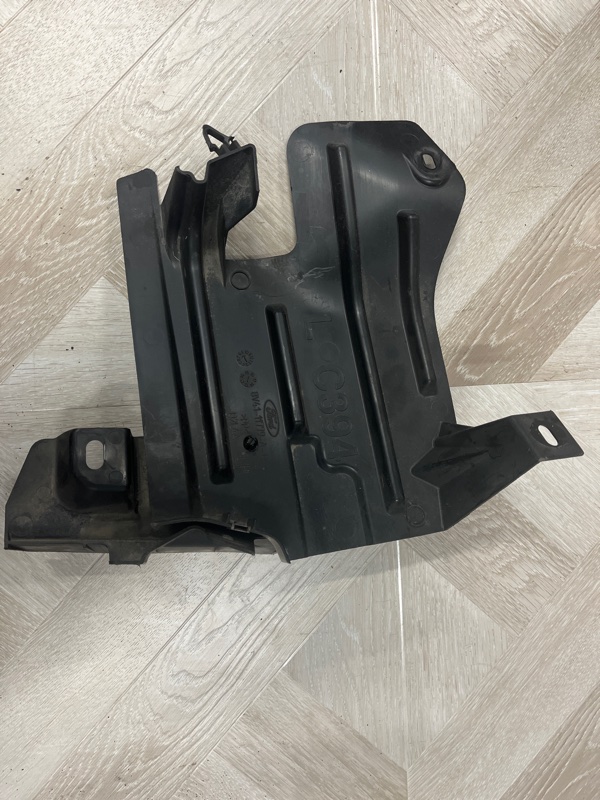 Защита днища кузова левая FORD Kuga CBV 2012 Внедорожный автомобиль 2.5L Duratec-ST (220/225PS) - VI5 8V41-11779-AC контрактная