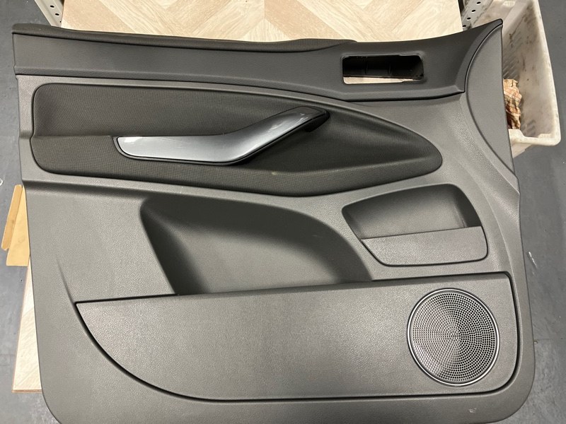 Карта двери передняя левая FORD Kuga CBV 2012 Внедорожный автомобиль 2.5L Duratec-ST (220/225PS) - VI5 7M51-R23943-A контрактная