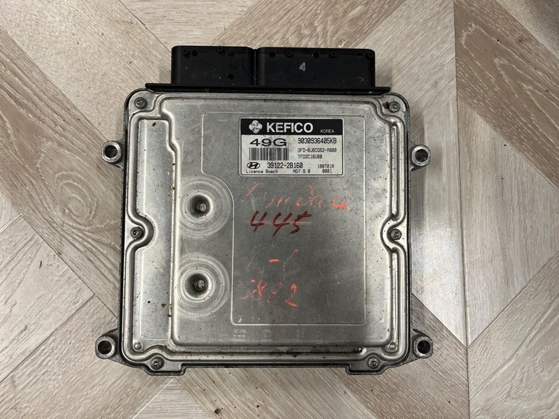 Блок управления двигателем HYUNDAI I30 2009 Хэтчбек 1-6 39122-2B160 контрактная