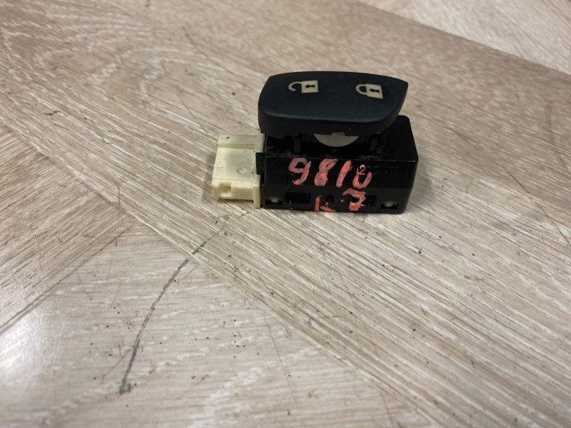 Кнопка передняя левая 9-3 2006 Седан B284L