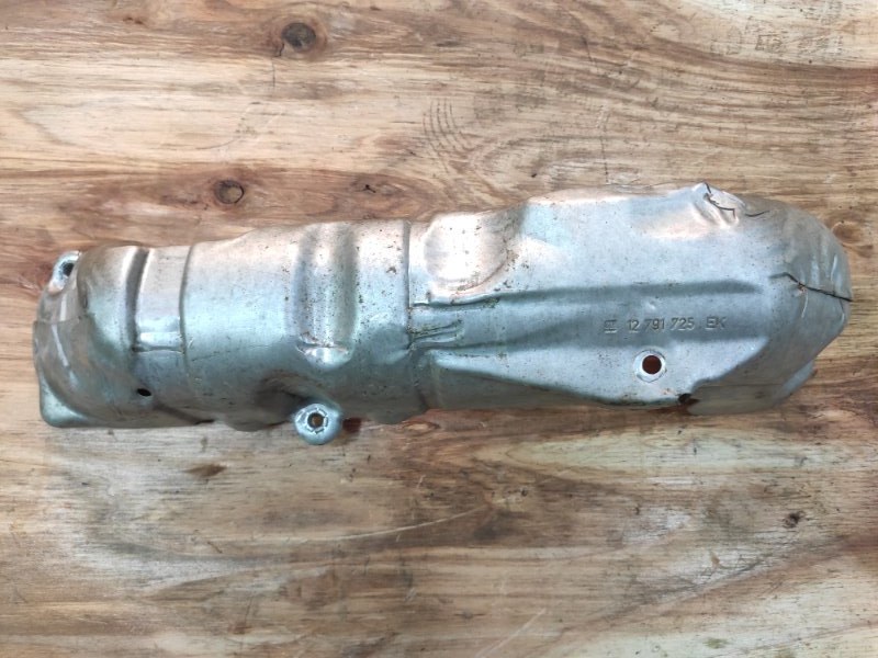 Тепловой экран Saab 9-3 2008 вагон 2-8 12791725 контрактная