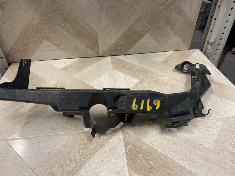 Планка под фару передняя левая BMW PG36 2011 Седан N43; 15857711 контрактная