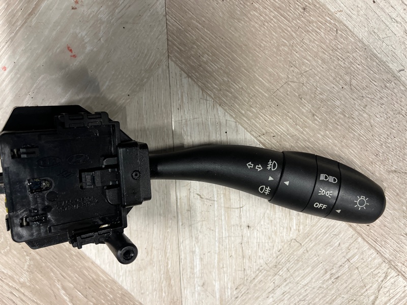 Подрулевой переключатель поворотников HYUNDAI I30 2009 Хэтчбек 1-6 934102L631 контрактная