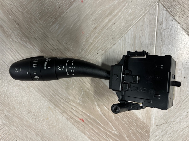 Подрулевой переключатель дворников HYUNDAI I30 2009 Хэтчбек 1-6 934202L611 контрактная