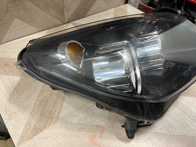 Фара галогеновая передняя правая ASTRA-H 2005 Хэтчбек Z18XE