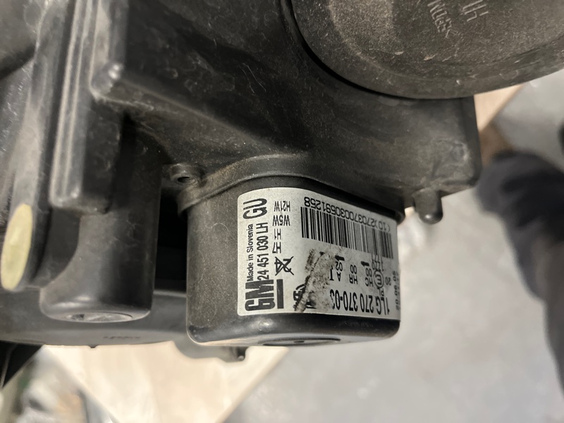 Фара галогеновая передняя левая ASTRA-H 2005 Хэтчбек Z18XE Фара галогеновая передняя левая ASTRA-H 2005 Хэтчбек Z18XE