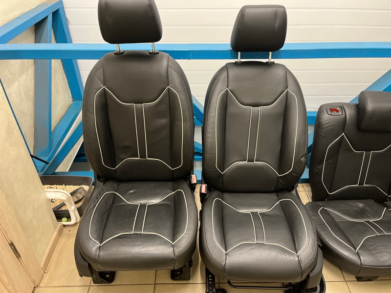 Салон в сборе FORD Kuga CBV 2012 Внедорожный автомобиль 2.5L Duratec-ST (220/225PS) - VI5 контрактная