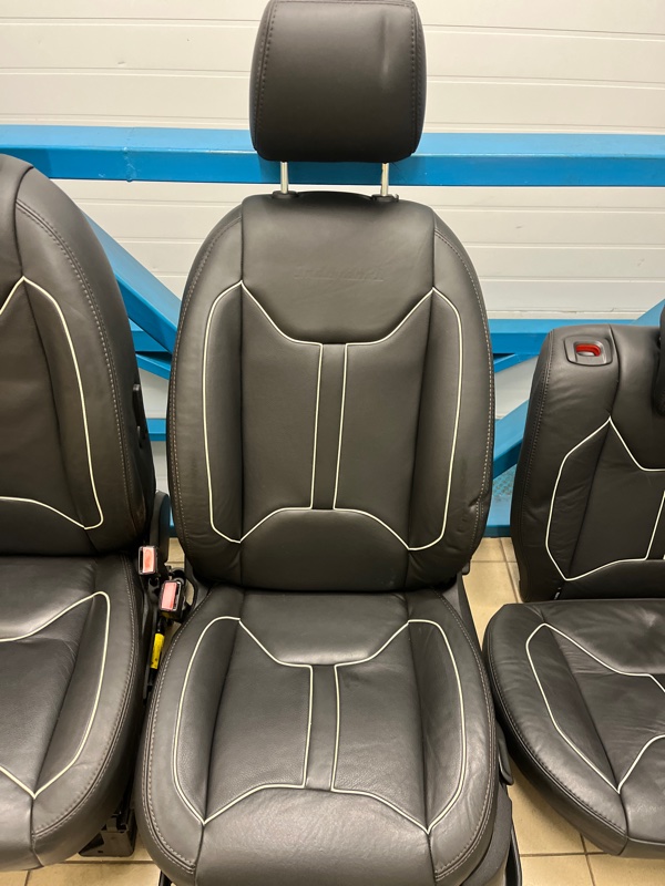 Салон в сборе FORD Kuga CBV Внедорожный автомобиль 2.5L Duratec-ST (220/225PS) - VI5