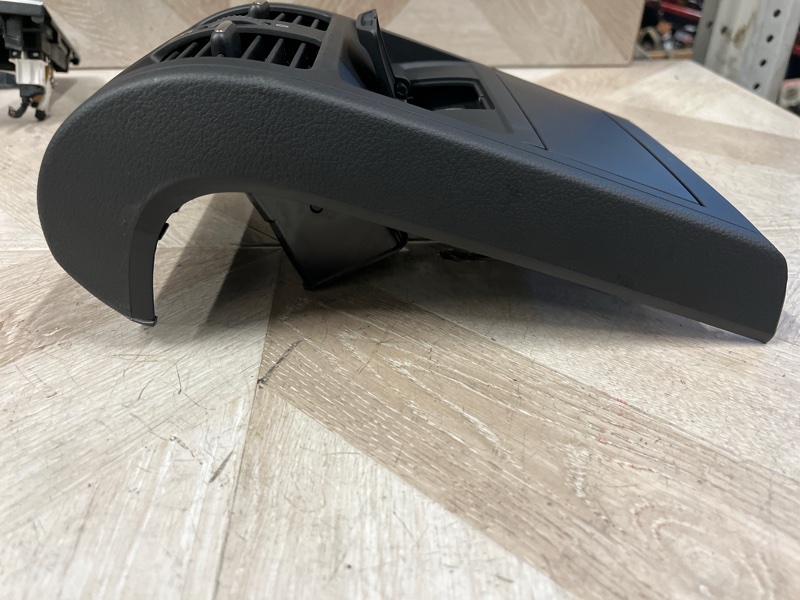 Дефлектор воздушный VOLKSWAGEN PASSAT CC Седан CAW Дефлектор воздушный VOLKSWAGEN PASSAT CC Седан CAW