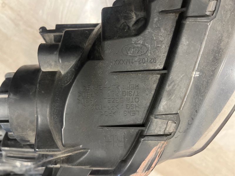 Фара галогеновая передняя правая Cerato 2012 СЕДАН 1600 CC - GAMMA; ENGINE TYPE: DOHC - GDI;