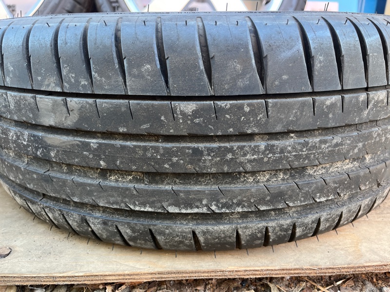 Диски с резиной 9-5 2004 вагон В235R