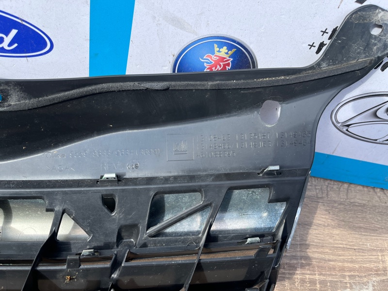 Решетка радиатора ASTRA-H 2005 вагон Z18XE Решетка радиатора ASTRA-H 2005 вагон Z18XE