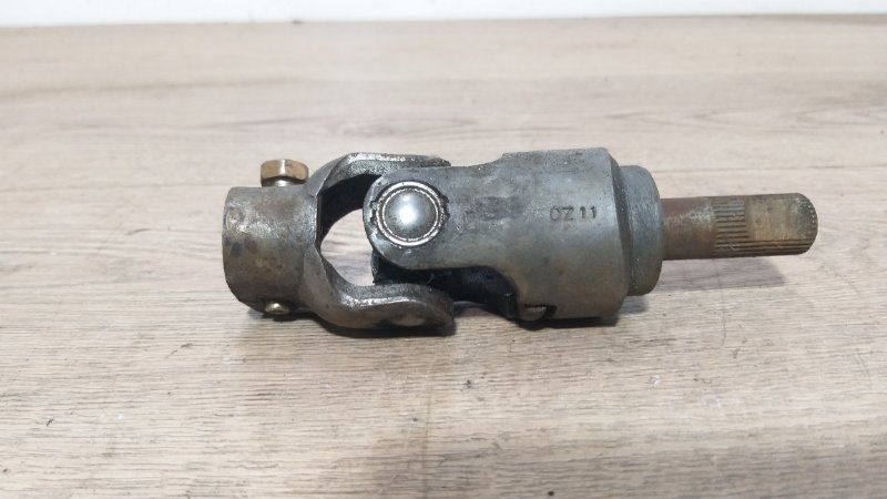 Карданчик рулевой Demio 2000 DW5W B5E