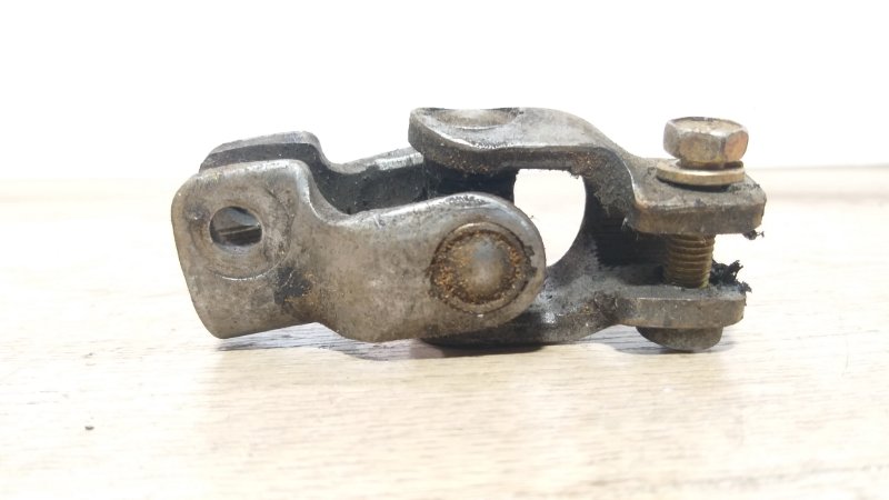 Карданчик рулевой Mazda Demio DW3W B3E Карданчик рулевой Mazda Demio DW3W B3E