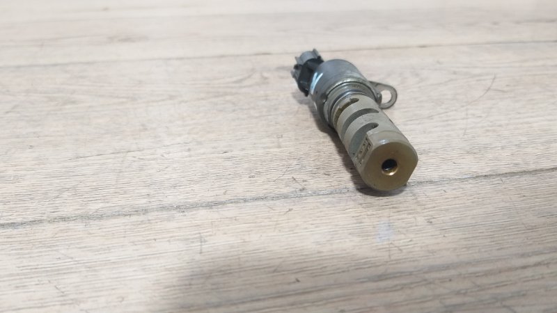Клапан VVT-I правый Toyota Corolla Fielder ZRE144G 2ZRFAE