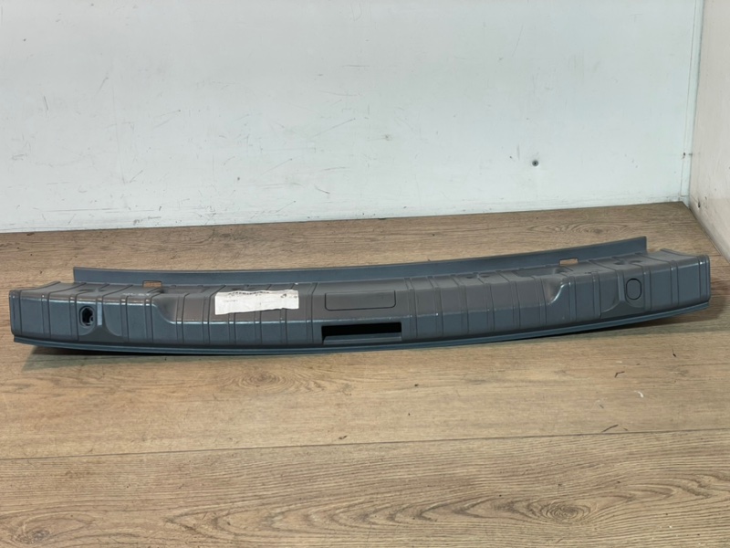 Накладка замка багажника BMW 3-Series VB23 N52B25A