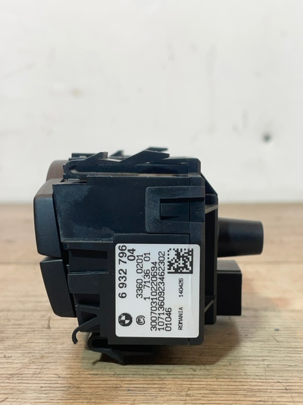 Переключатель света 3-Series 2007 VB23 N52B25A Переключатель света 3-Series 2007 VB23 N52B25A