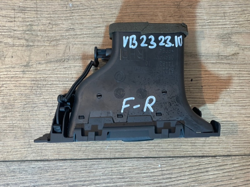 Дефлектор воздуховода передний правый 3-Series 2007 VB23 N52B25A