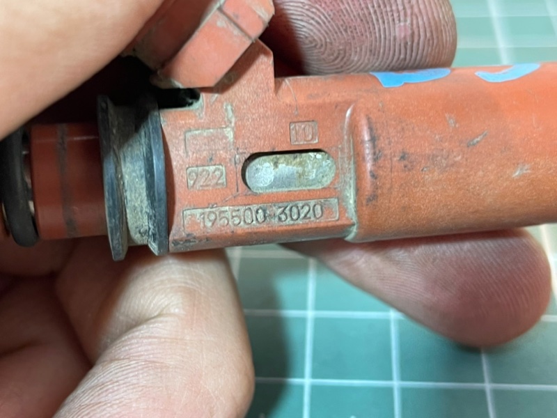 Форсунка топливная Demio 2000 DW3W B3E