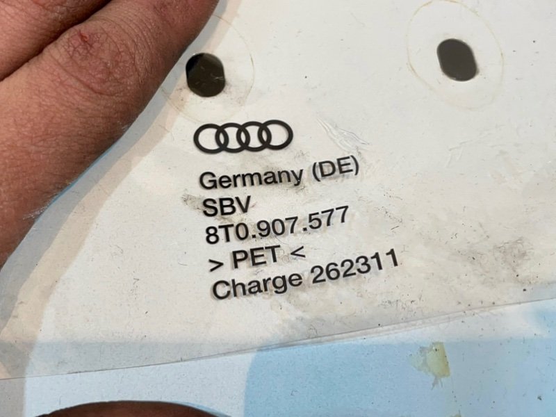Дверь боковая передняя левая A5 2011 8T CDNC