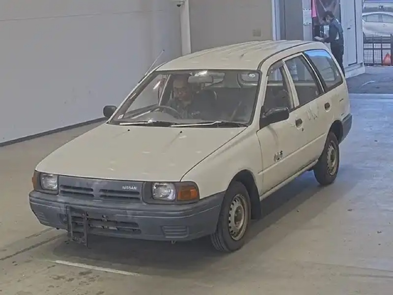 Помпа водяная AD 1999 VY11 QG13DE