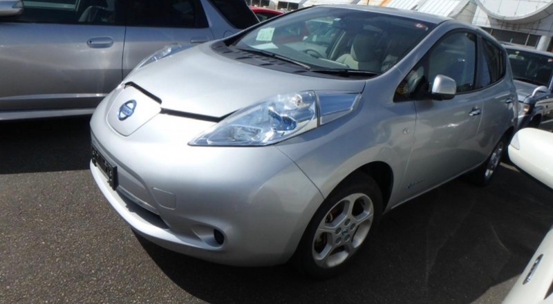 Компрессор кондиционера Leaf 2012 ZE0 EM61