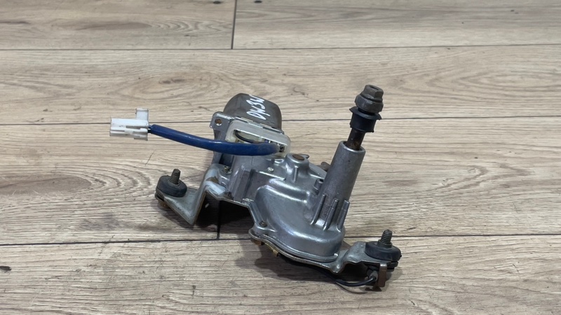 Моторчик дворника задний Mazda Demio DW3W B3E