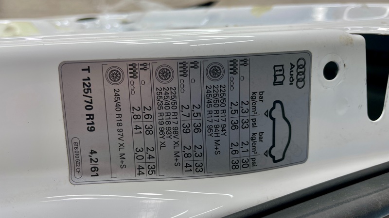 Дверь боковая передняя правая A5 2011 8T CDNC