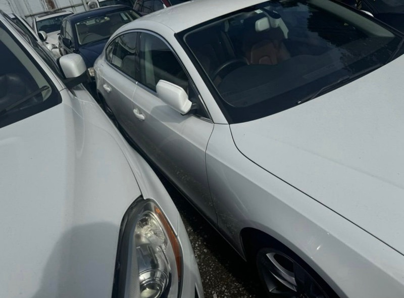 Дверь боковая передняя правая A5 2011 8T CDNC