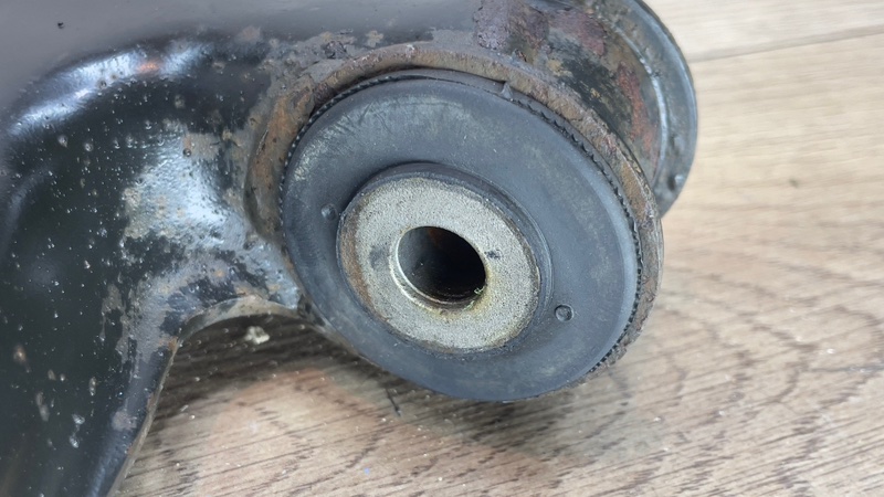 Рычаг подвески передний левый Caddy 2011 CBZA 2KJ Рычаг подвески передний левый Caddy 2011 CBZA 2KJ