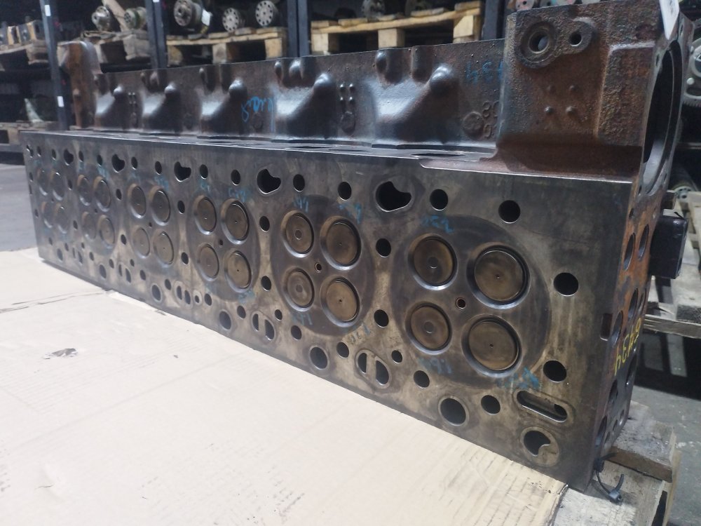 Головка блока цилиндров (ГБЦ) T 2018 DXI13 449HP E5