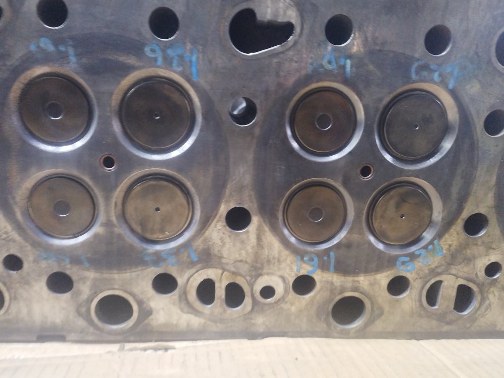 Головка блока цилиндров (ГБЦ) T 2018 DXI13 449HP E5