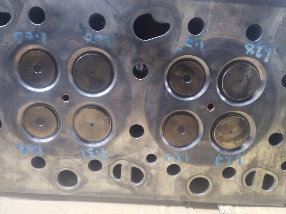 Головка блока цилиндров (ГБЦ) T 2018 DXI13 449HP E5