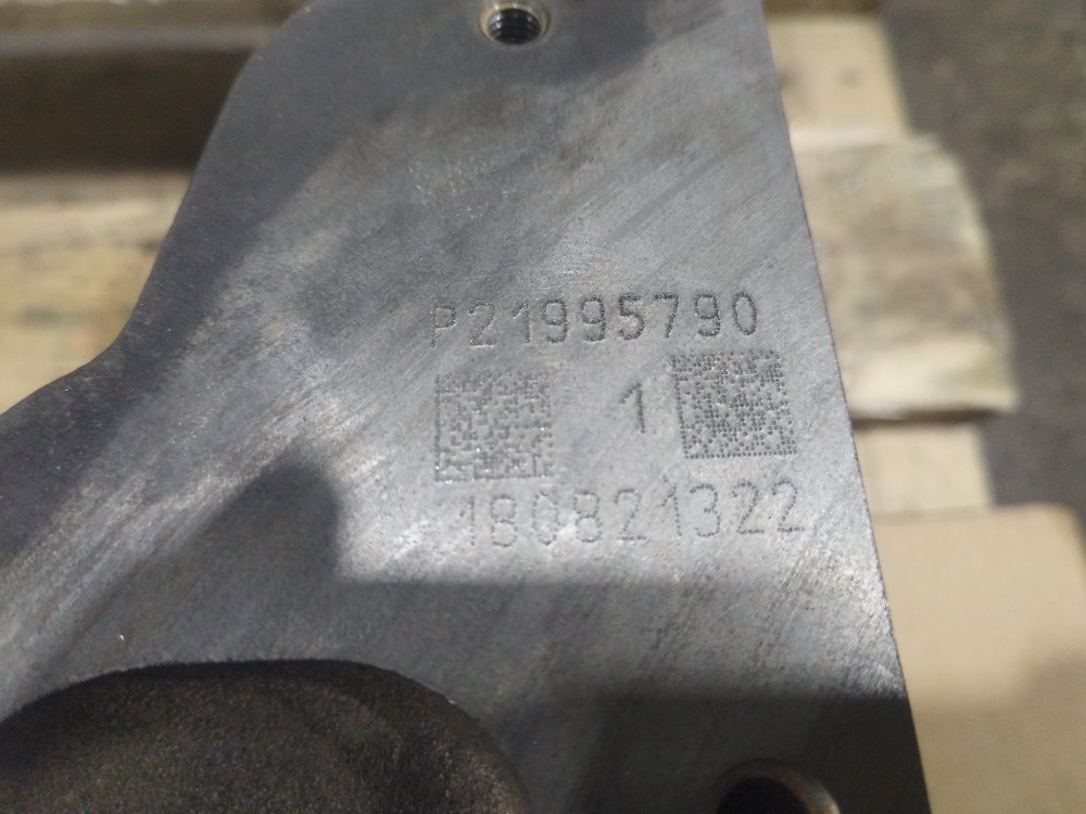 Головка блока цилиндров (ГБЦ) T 2018 DXI13 449HP E5