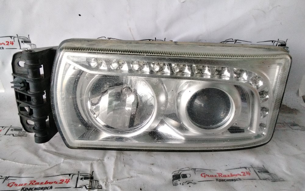 Фара правая iveco 5801745452 Б/У