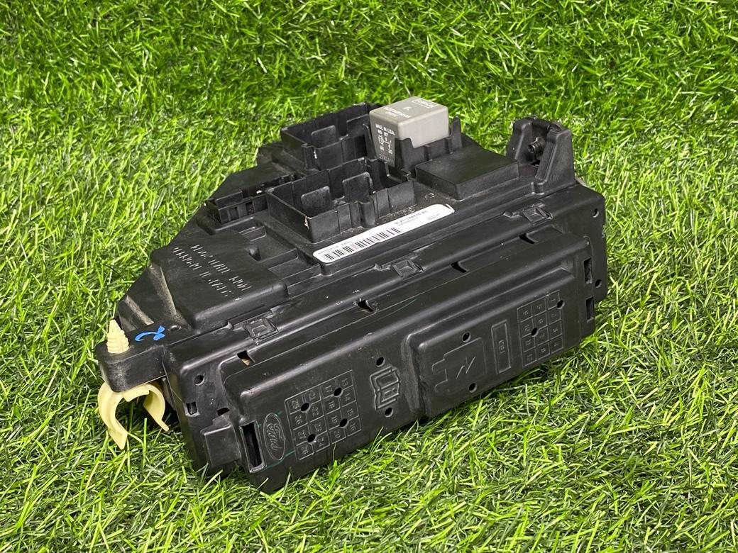 Блок предохранителей Explorer U251 RSEM