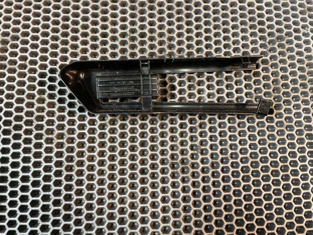 Накладка направляющей сиденья 5 series 2012 F10 N47D20C