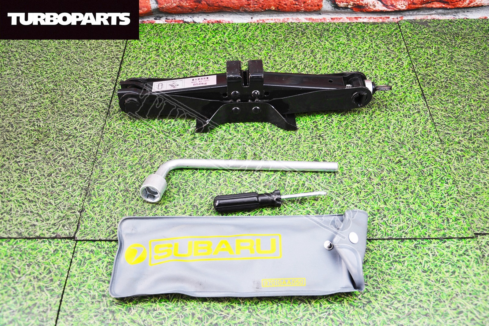 Домкрат Subaru (б/у) Домкрат Subaru (б/у)