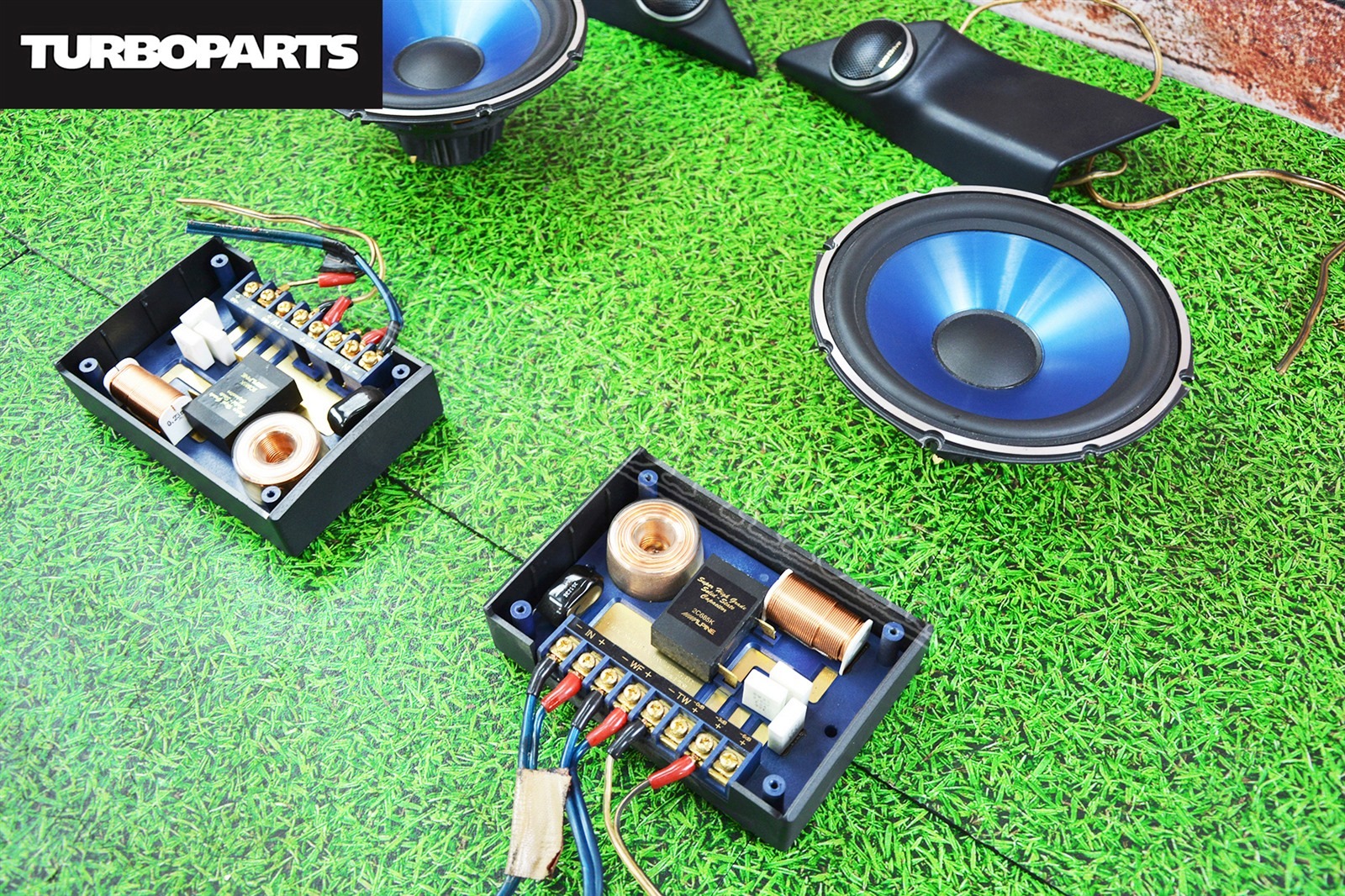 カーオーディオ DDC-F17C Alpine DDC-F17C at Onlinecarstereo.com