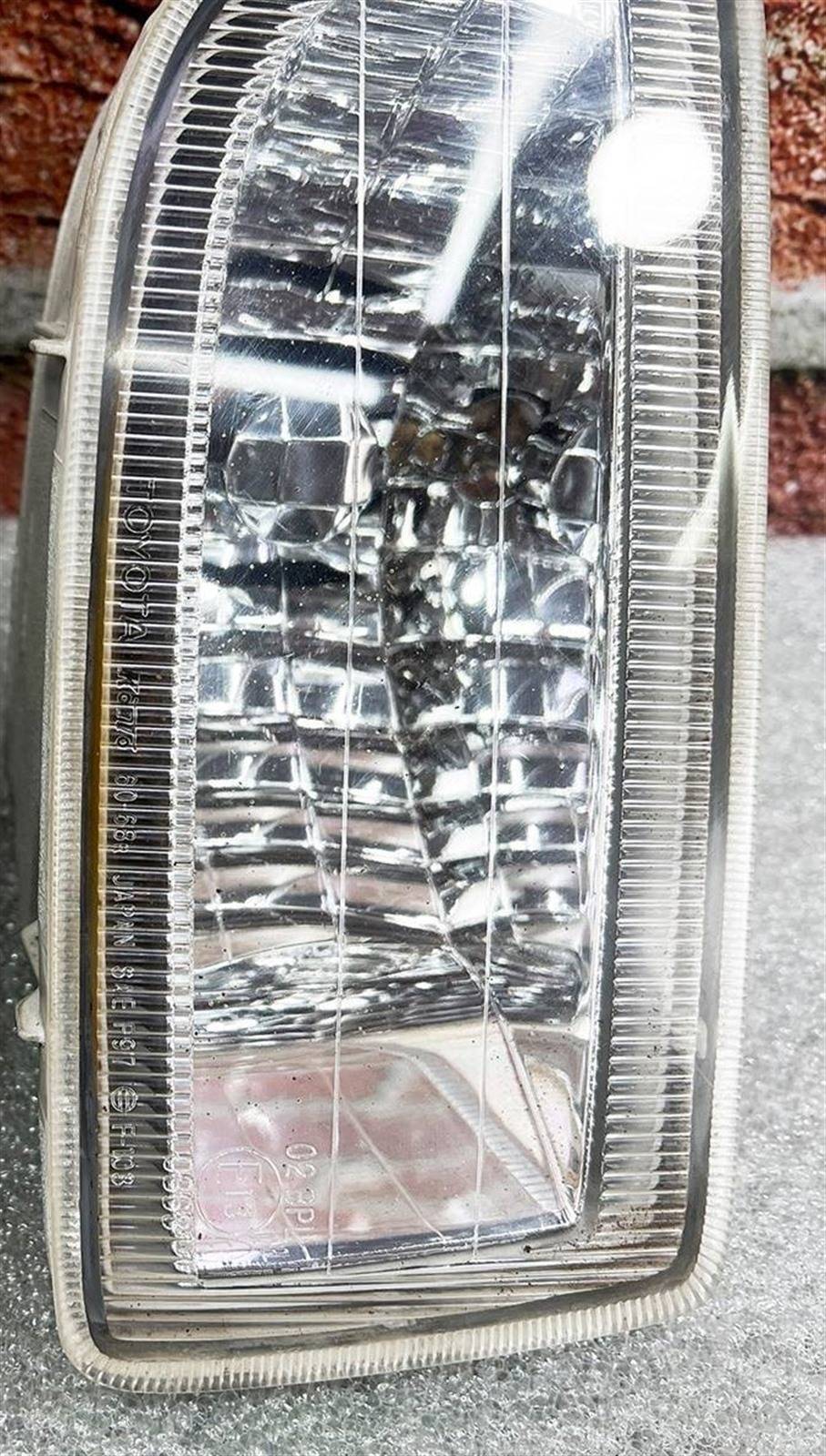 Туманка передняя правая Land Cruiser UZJ100W 5VZFE