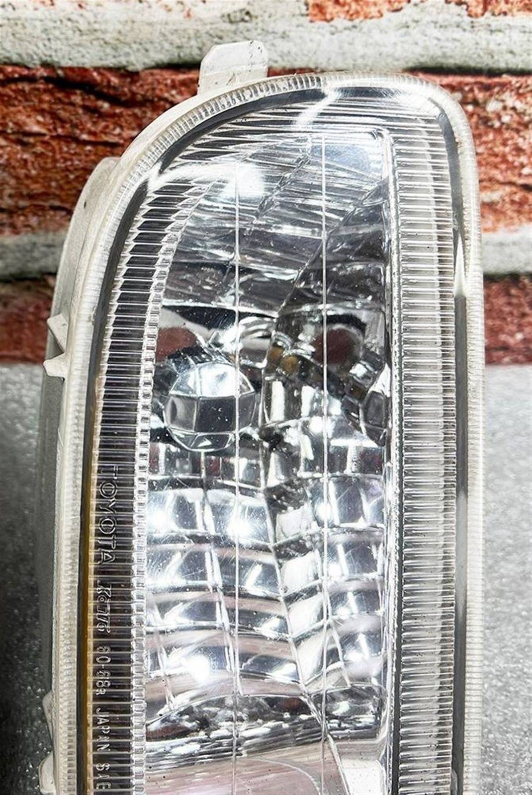 Туманка передняя правая Land Cruiser UZJ100W 5VZFE