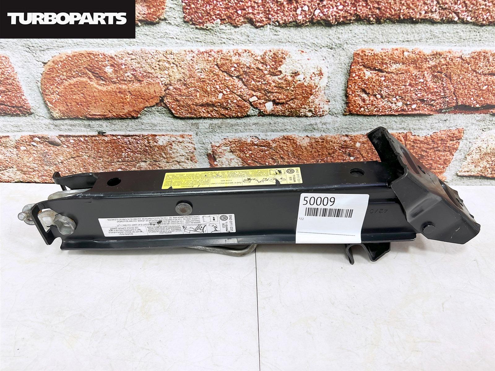 Поддомкратник (домкрат) Tiguan 5N1 CAW